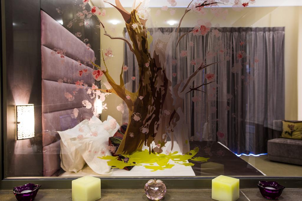 Cherry Blossom Boutique Hotel Bḩamdūn Habitación foto
